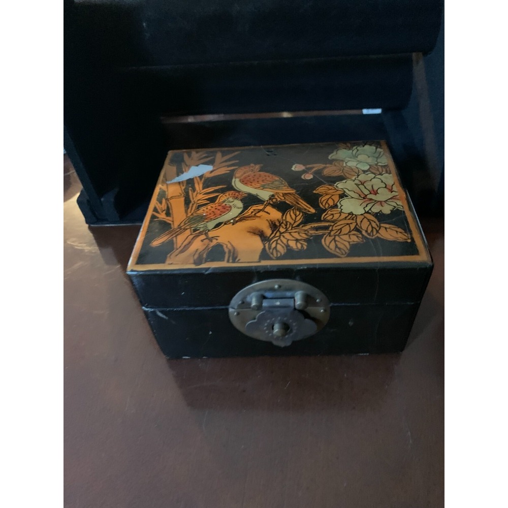 2 Handmade Japanese boxes Fair Condition‎ they have some wear - Picture 2 of 5